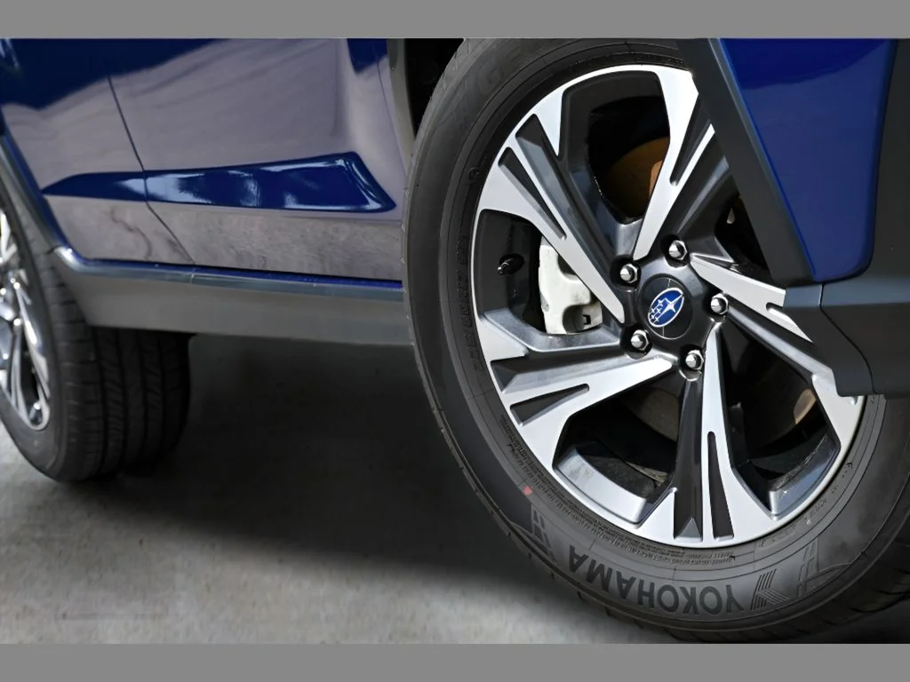 Used 2026 Sapphire Blue Pearl Subaru Premium image 11