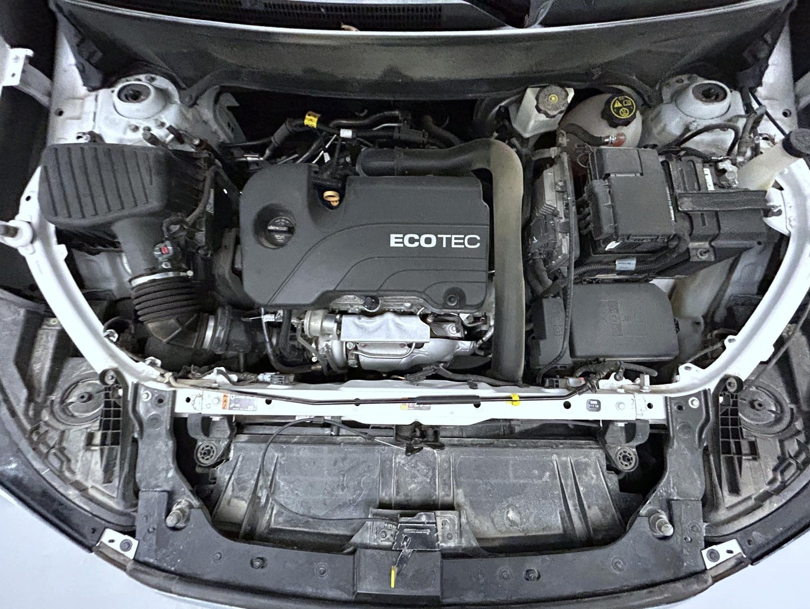 Used 2019 White GMC SLT image 24