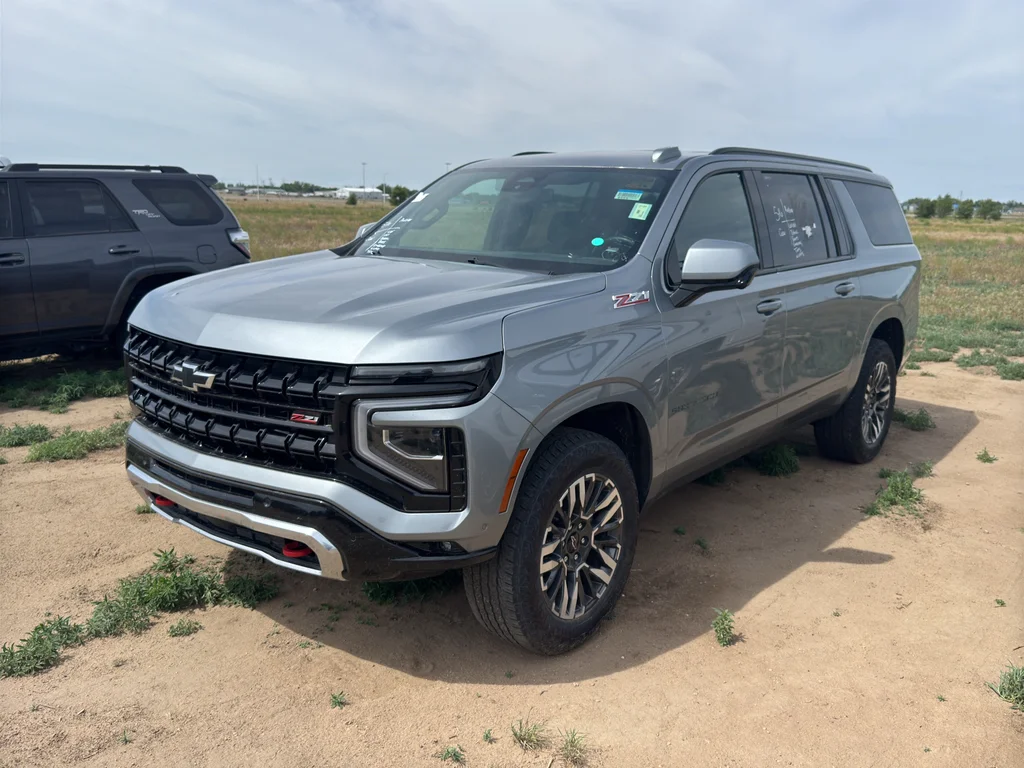 2025 Chevrolet Suburban Z71 4WD's photo