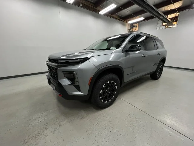 New 2027 Sterling Gray Metallic Chevrolet Z71 image 4