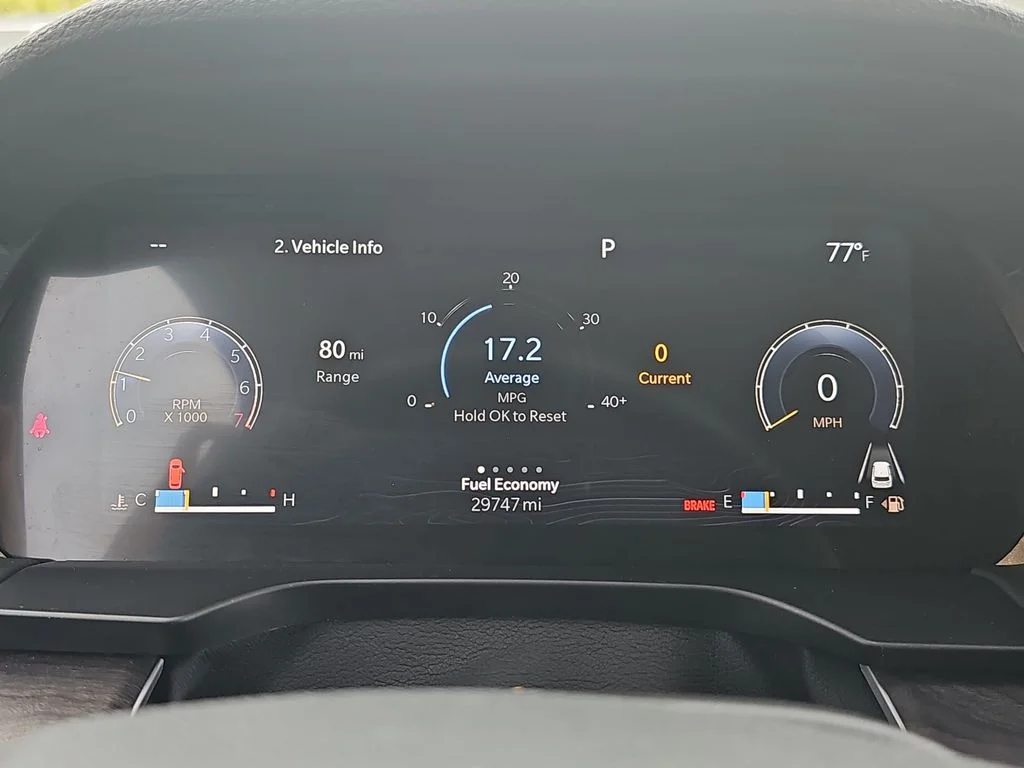 Used 2023 White/off-white Jeep Limited image 19