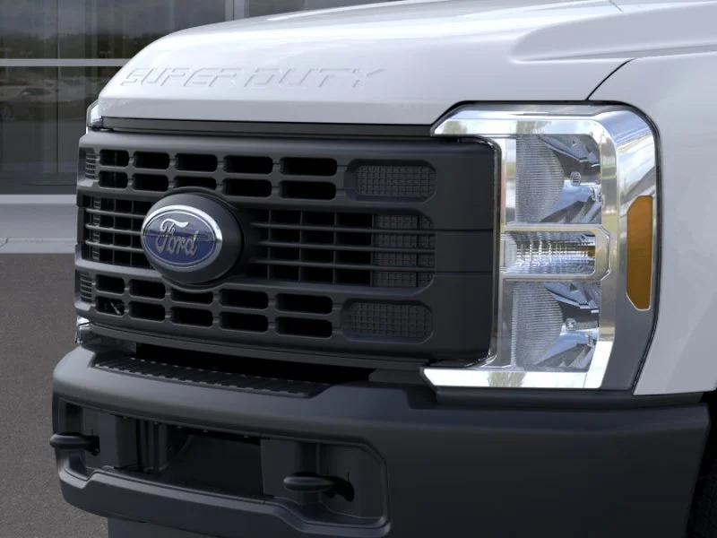 New 2024 Oxford White Ford F-250® XL image 17