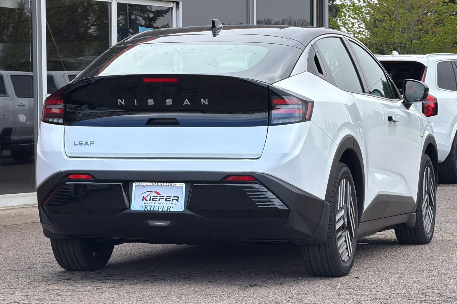 New 2026 Everest White Pearl Tricoat/Black Nissan SV+ image 4