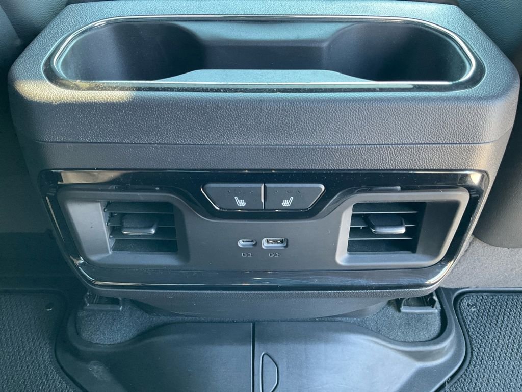 Used 2024 White GMC AT4X image 23