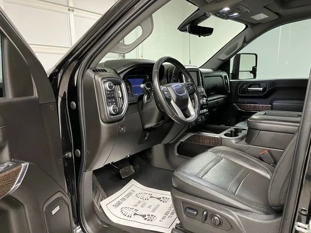 Used 2022 Black GMC Denali image 20