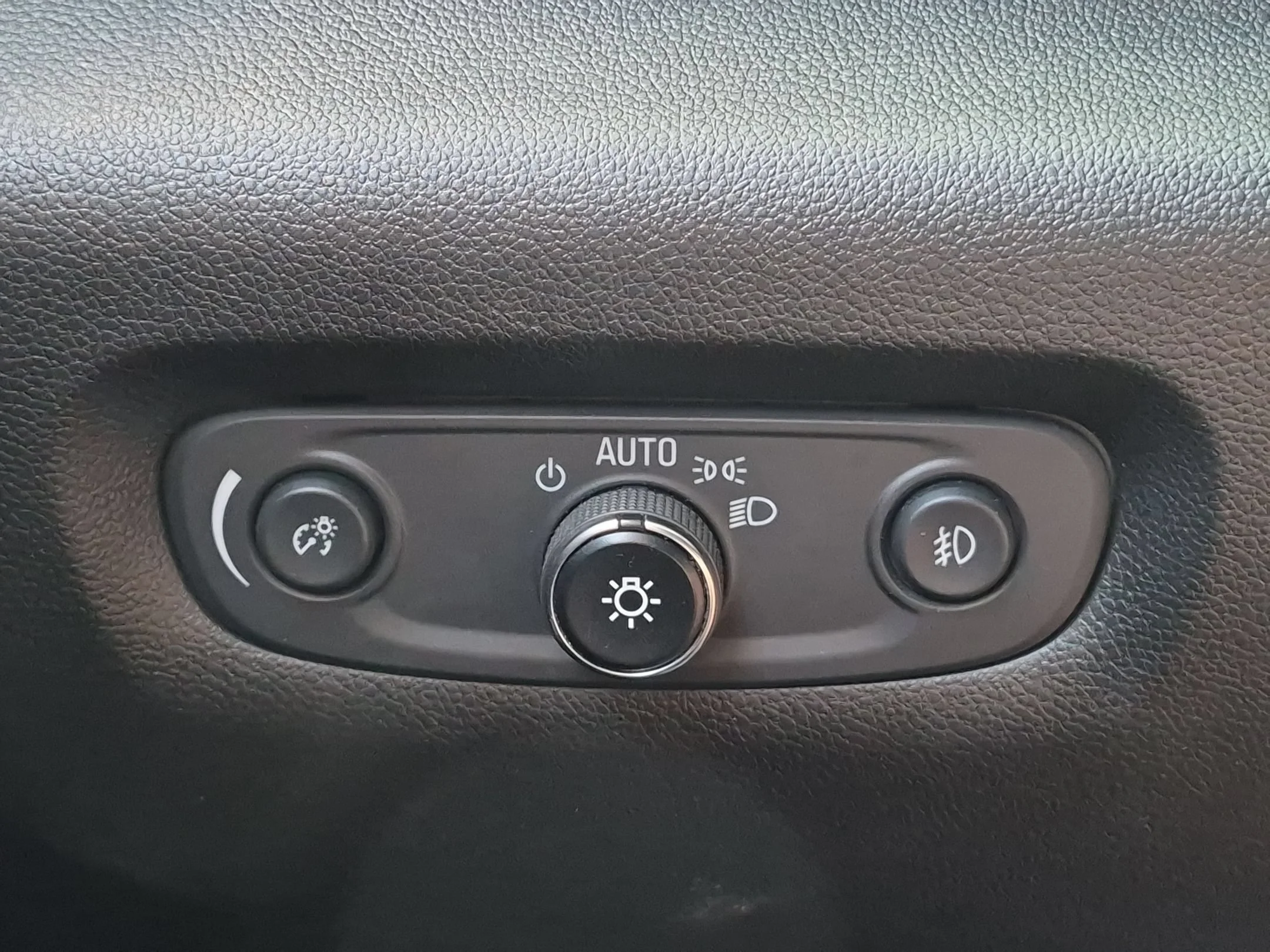 Used 2021 Mosaic Black Metallic Chevrolet LT Cloth image 16