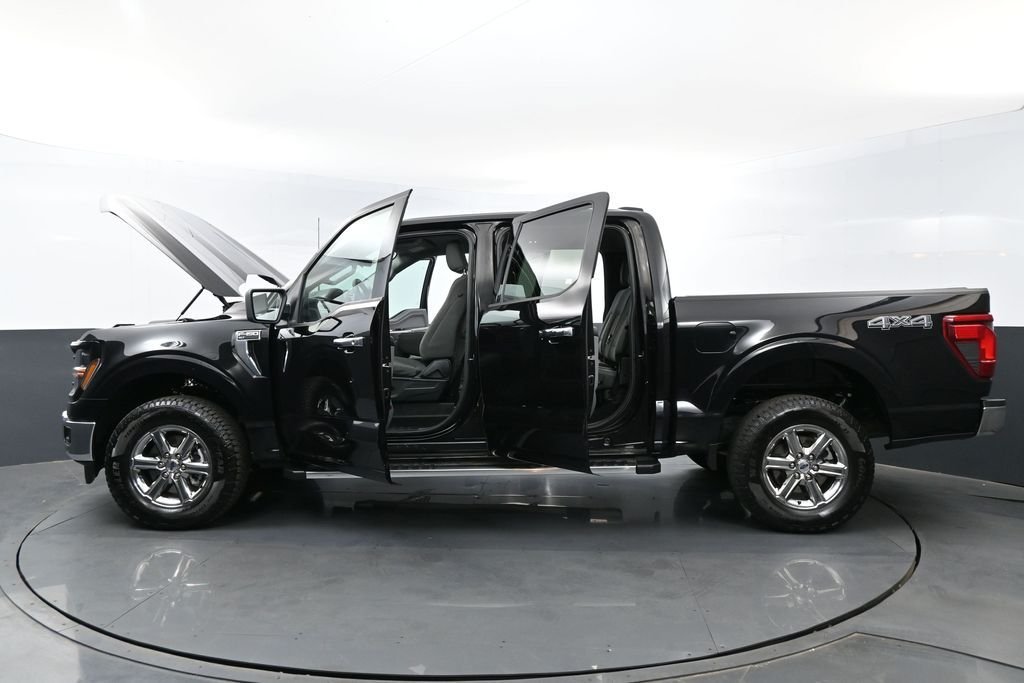 Used 2025 Black Ford XLT image 28