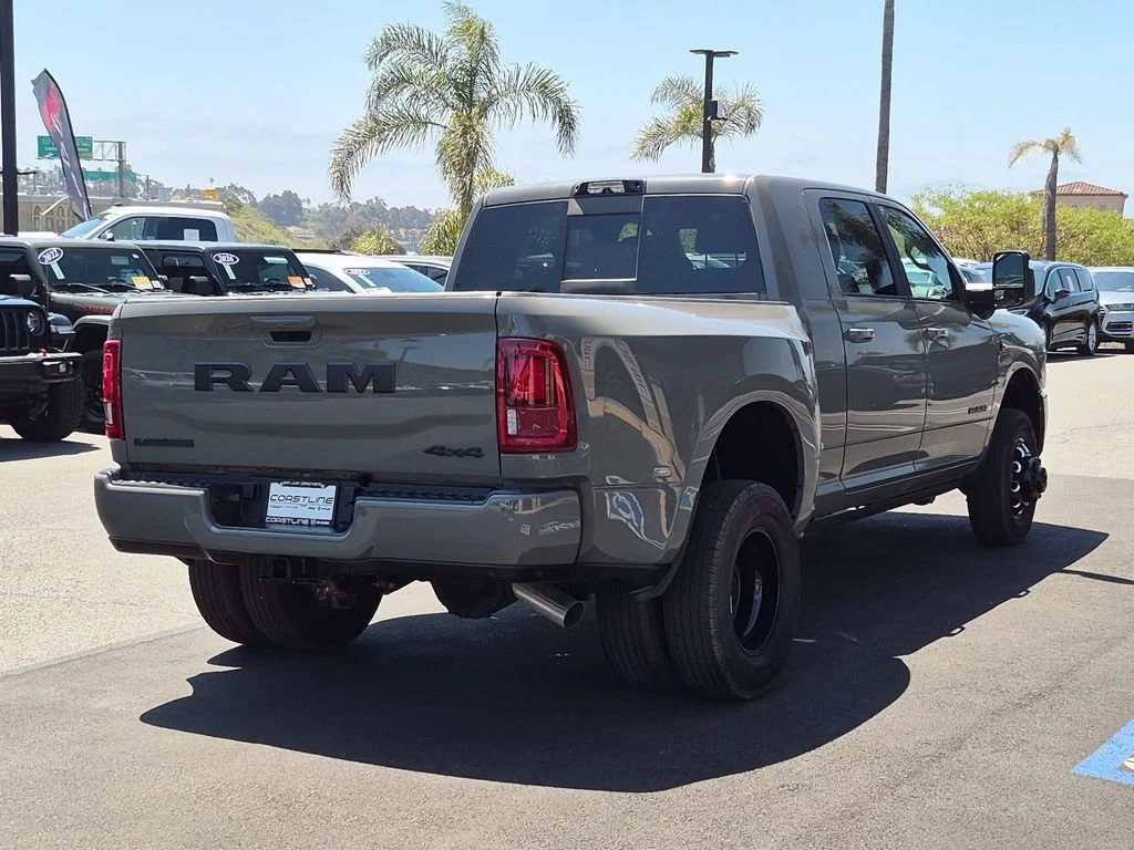 New 2026 Ceramic Gray Clear-Coat Exterior Paint RAM Laramie image 5