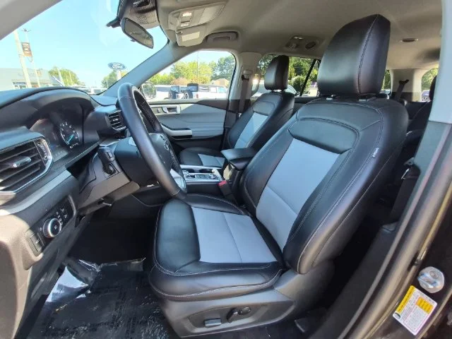 Used 2024 Black Ford XLT image 21