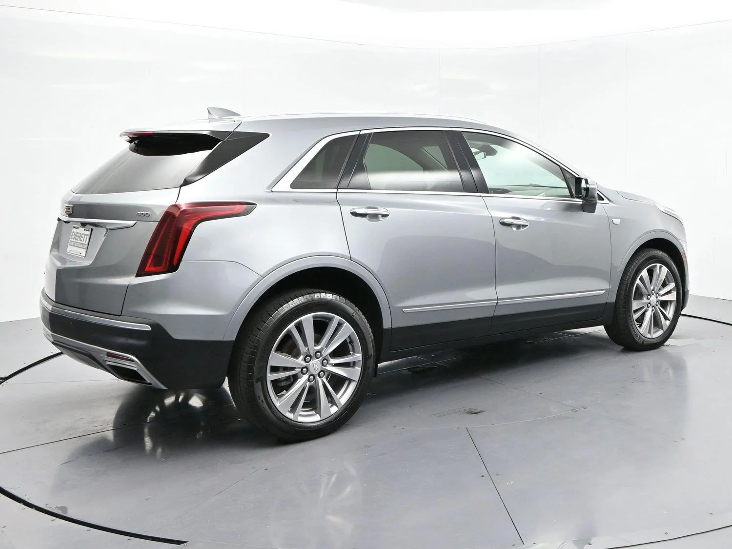 Used 2024 Argent Silver Metallic Cadillac Premium Luxury image 7