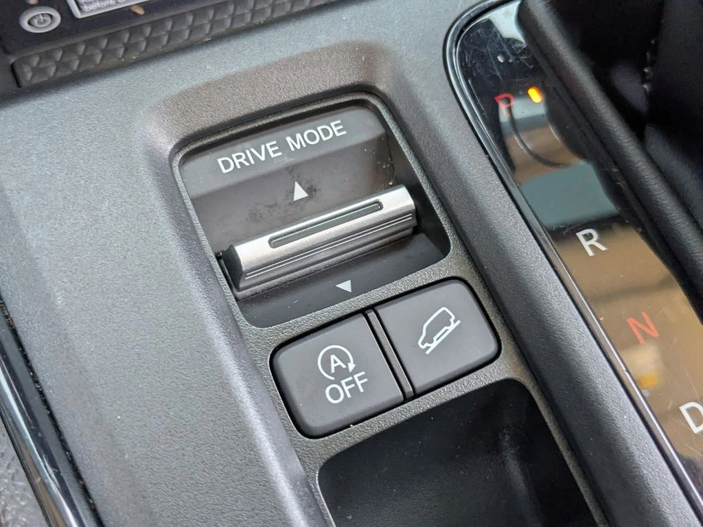 Used 2025 Gray Honda EX-L image 31