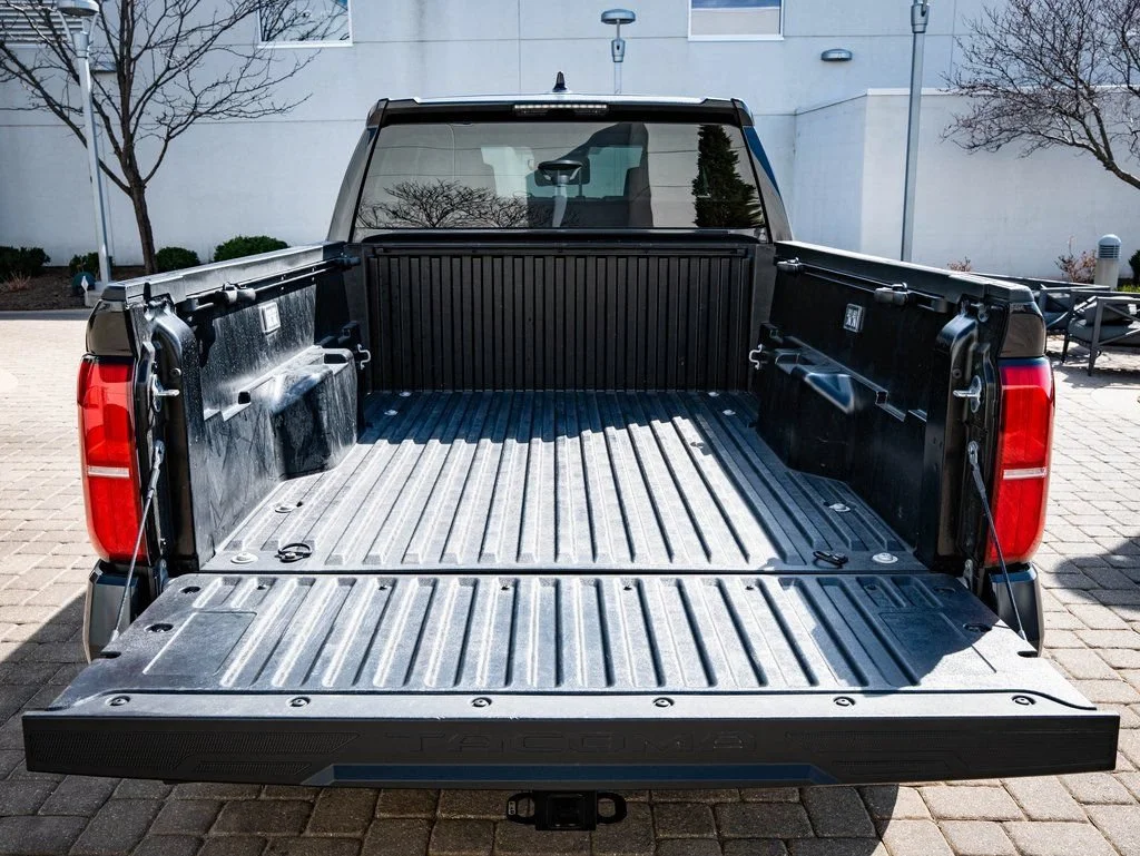 Used 2025 Underground Toyota SR5 image 19