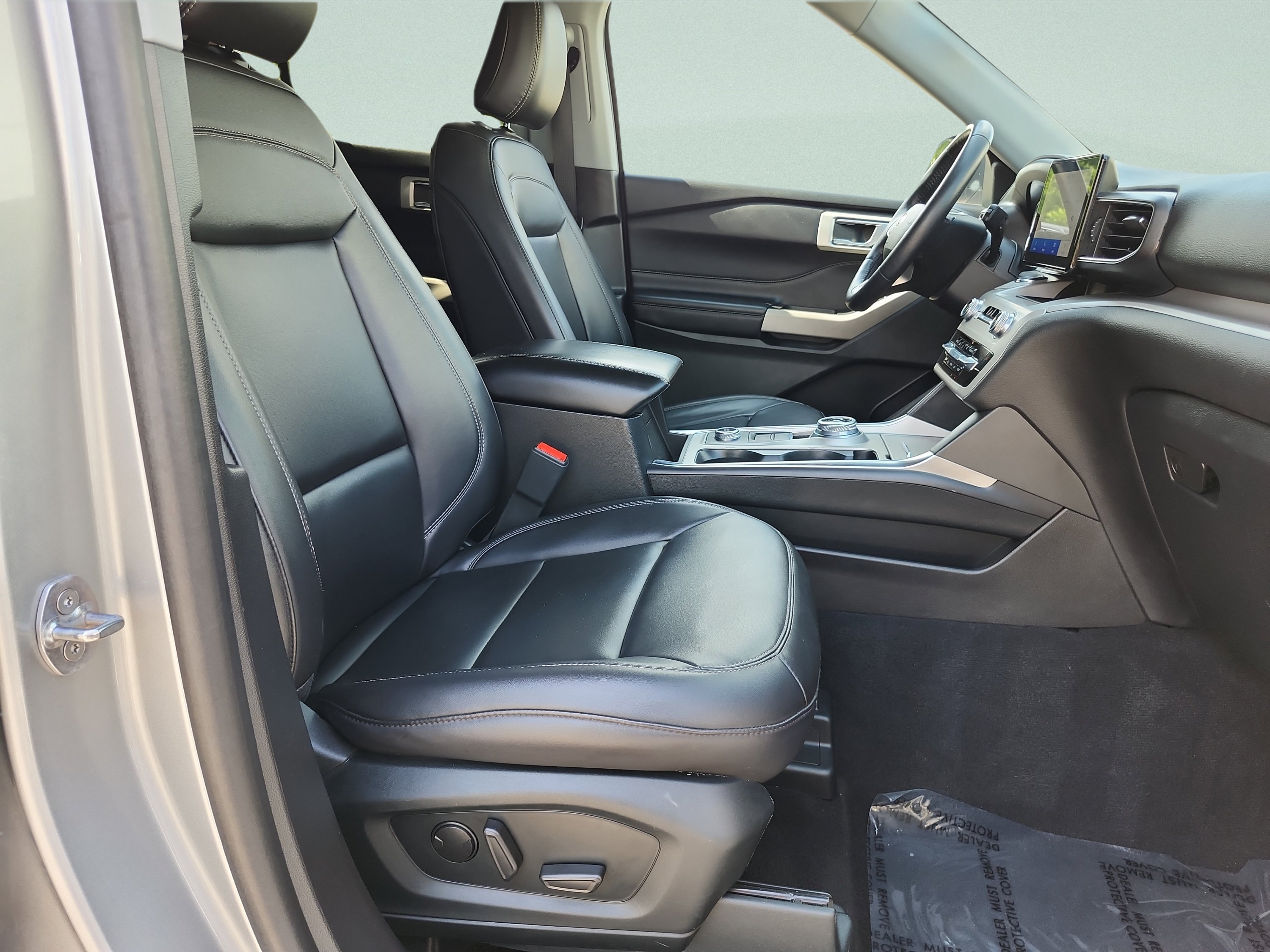 Used 2023 Iconic Silver Metallic Ford XLT image 23
