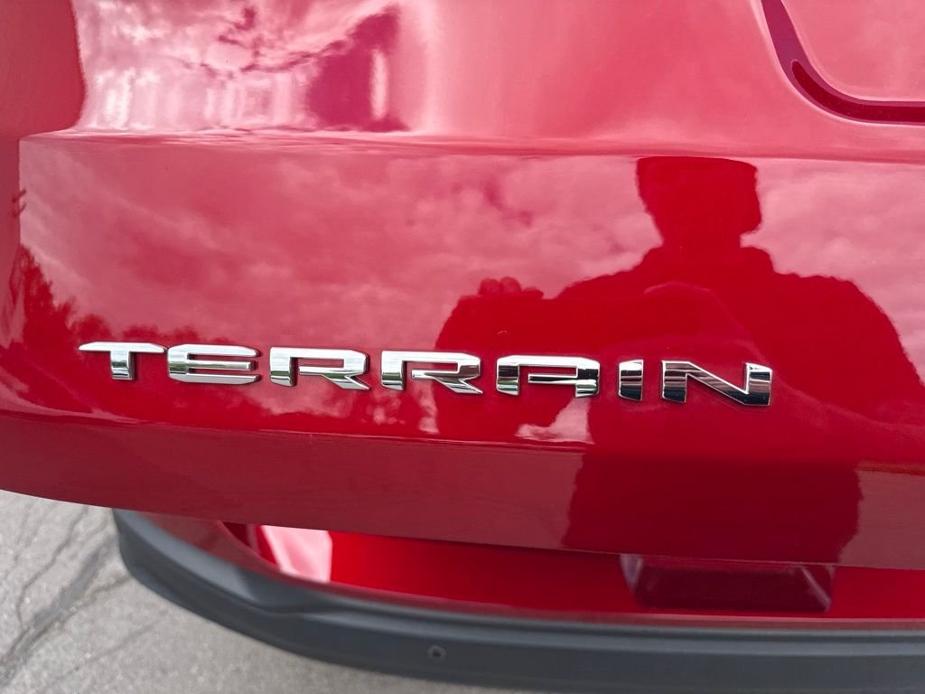 Used 2023 Red GMC SLE image 17