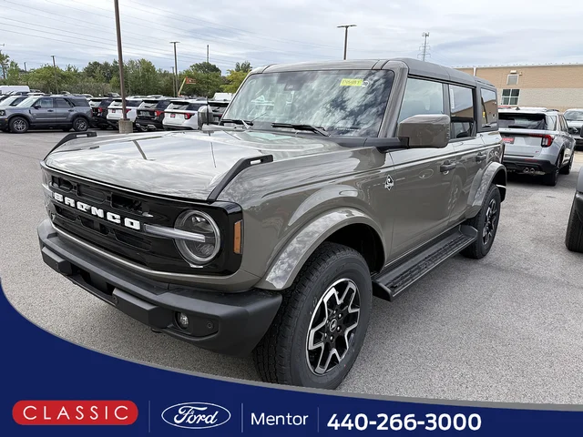 2026 Ford Bronco Outer Banks