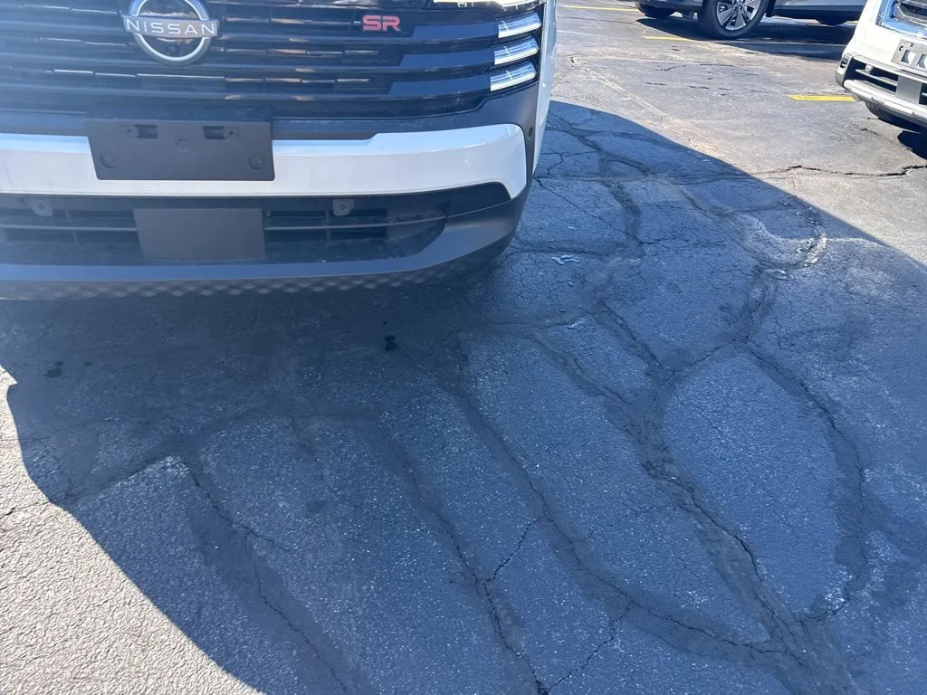 New 2026 Aspen White TriCoat / Super Black Two-tone Nissan SR image 2