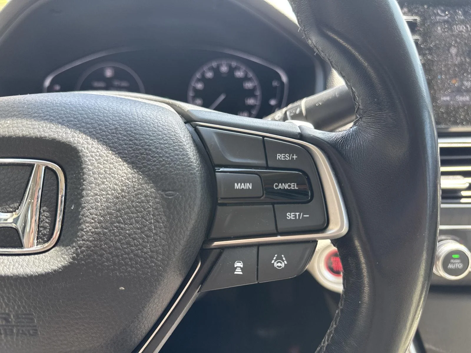 Used 2020 Platinum White Pearl Honda EX-L image 15