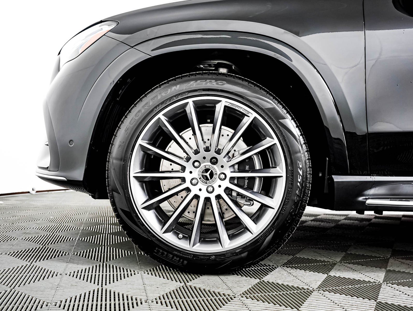 New 2026 Black Mercedes-Benz GLE 350 image 4