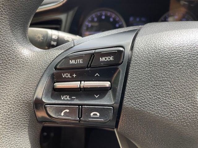 Used 2020 Phantom Black Hyundai SE image 18