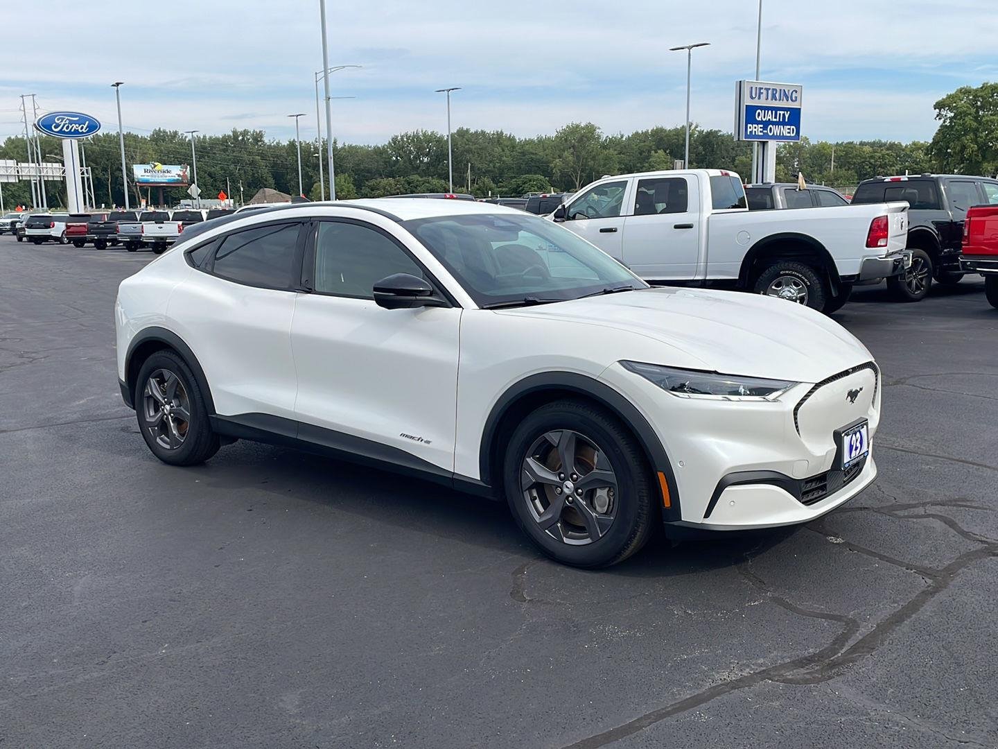 Used 2023 Star White Ford Select image 7