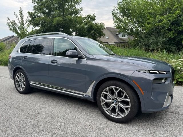 Used 2025 Copper Metallic BMW xDrive40i image 4