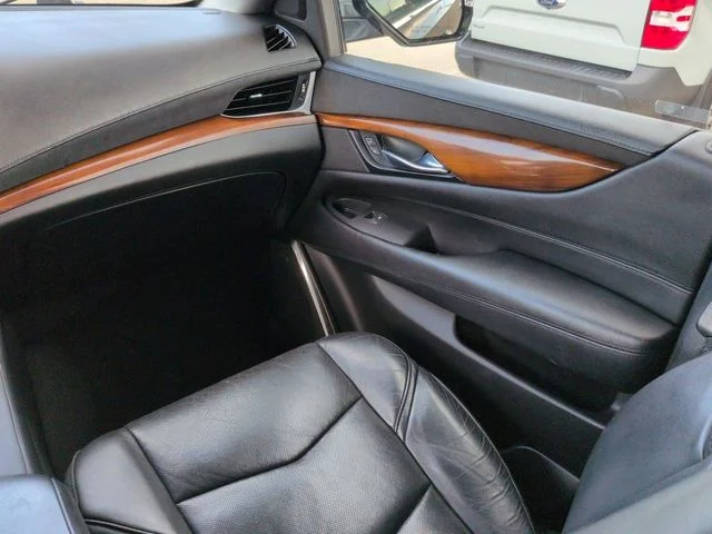 Used 2019 Black Raven Cadillac Luxury image 19