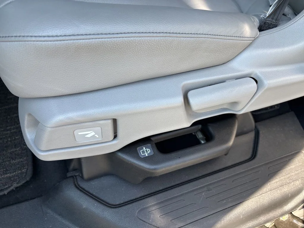 Used 2023 Gray Honda Touring image 27