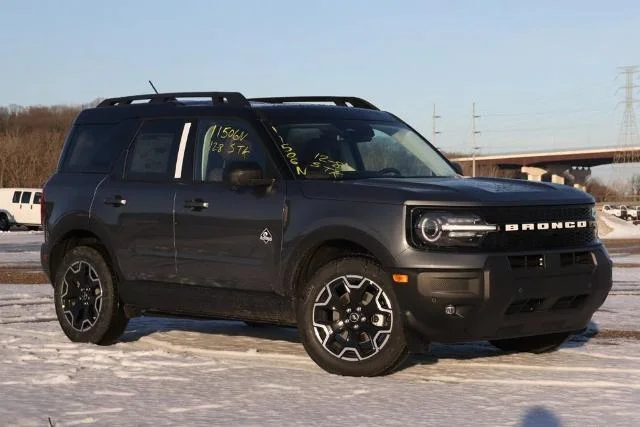 New 2025 Carbonized Gray Metallic Ford Outer Banks® image 52
