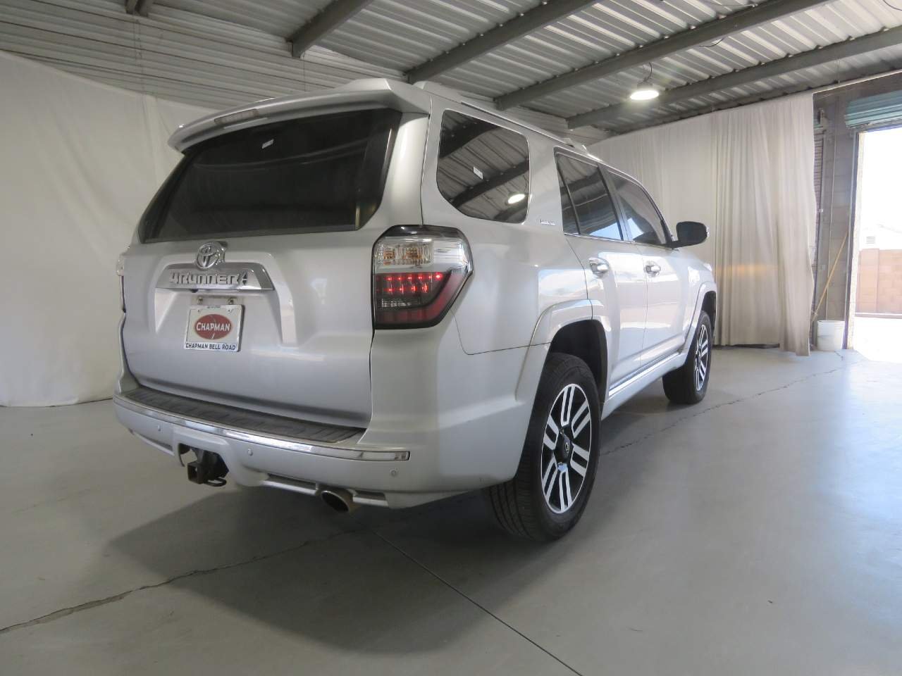 Used 2015 Classic Silver Metallic Toyota Limited image 4
