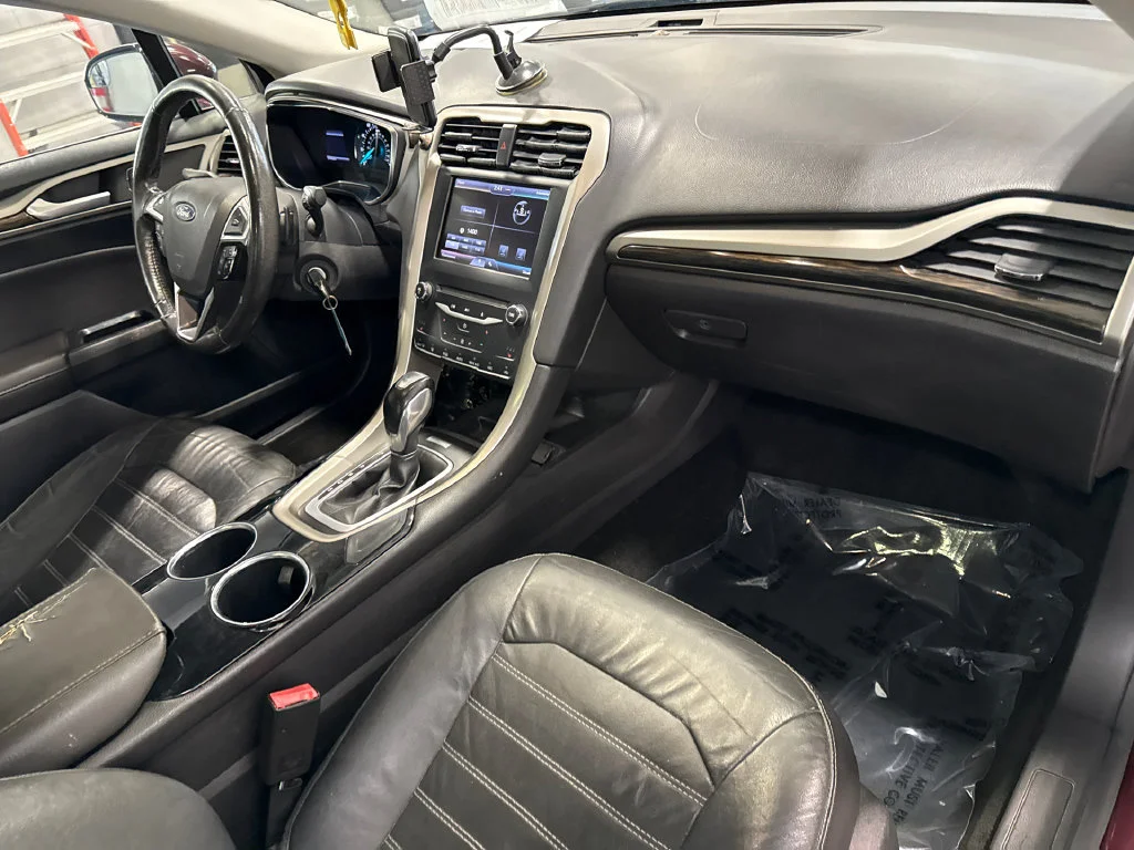 Used 2013 Red Ford SE image 15