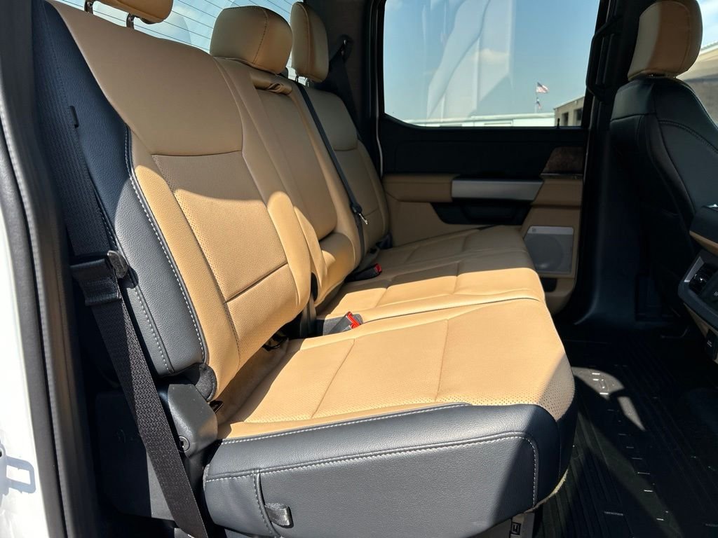 New 2026 Oxford White Ford Lariat image 44