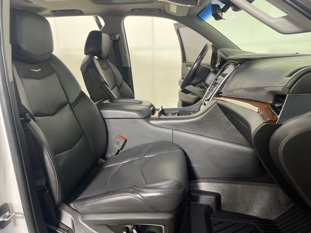 Used 2019 White Cadillac Premium Luxury image 25