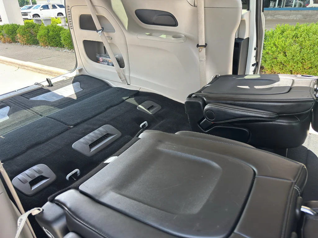 Used 2024 White Chrysler Touring L image 36