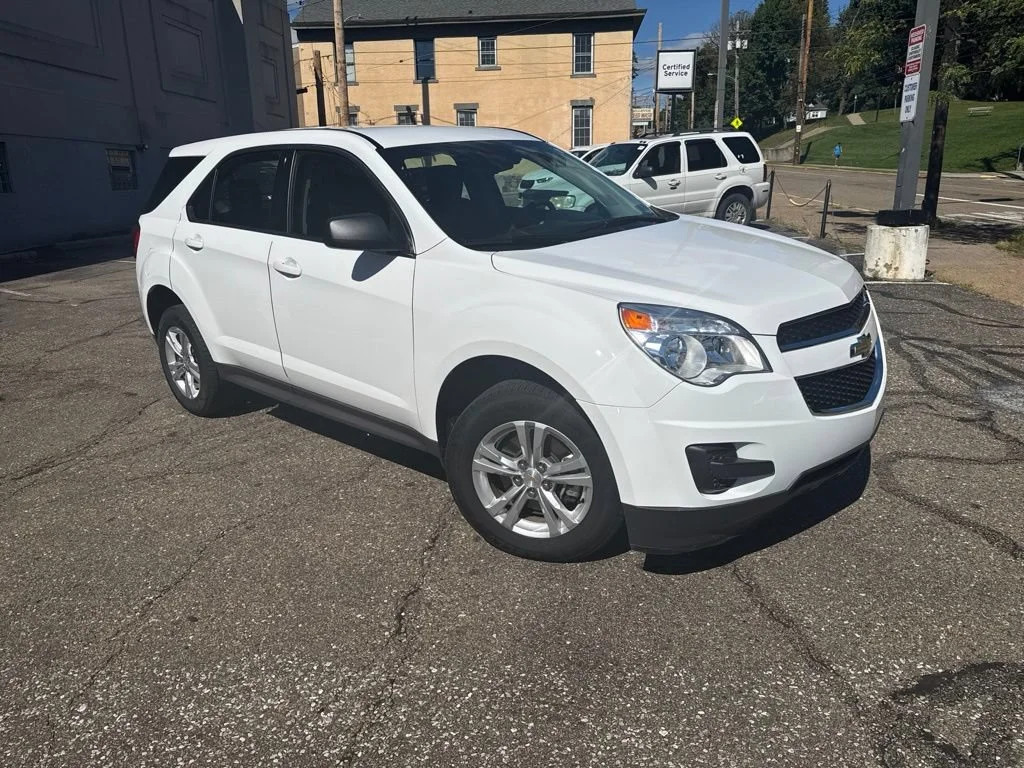 Used 2015 SUMMIT WHITE Chevrolet LS image 3