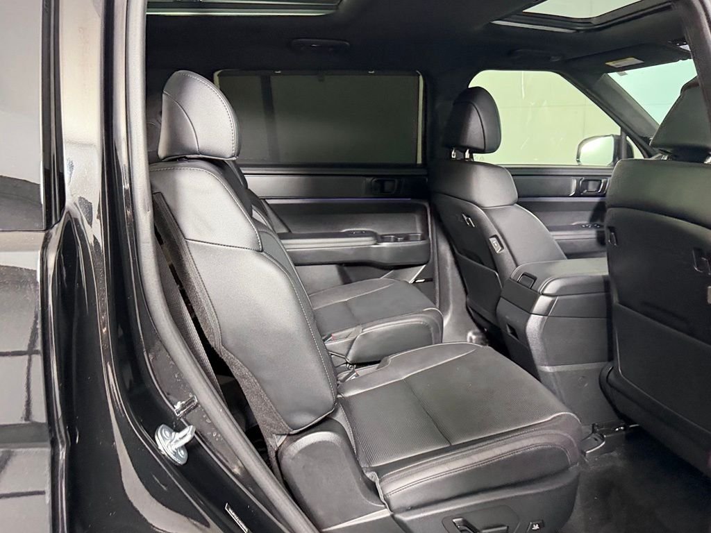 Used 2025 Black Hyundai Calligraphy image 33
