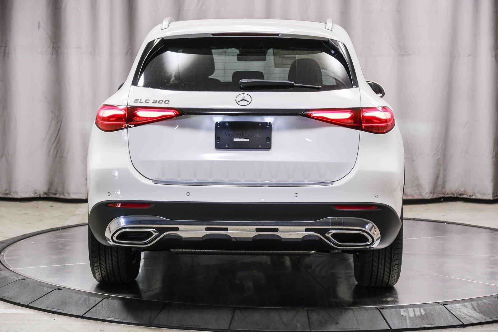 New 2026 Polar White Mercedes-Benz GLC 300 image 44