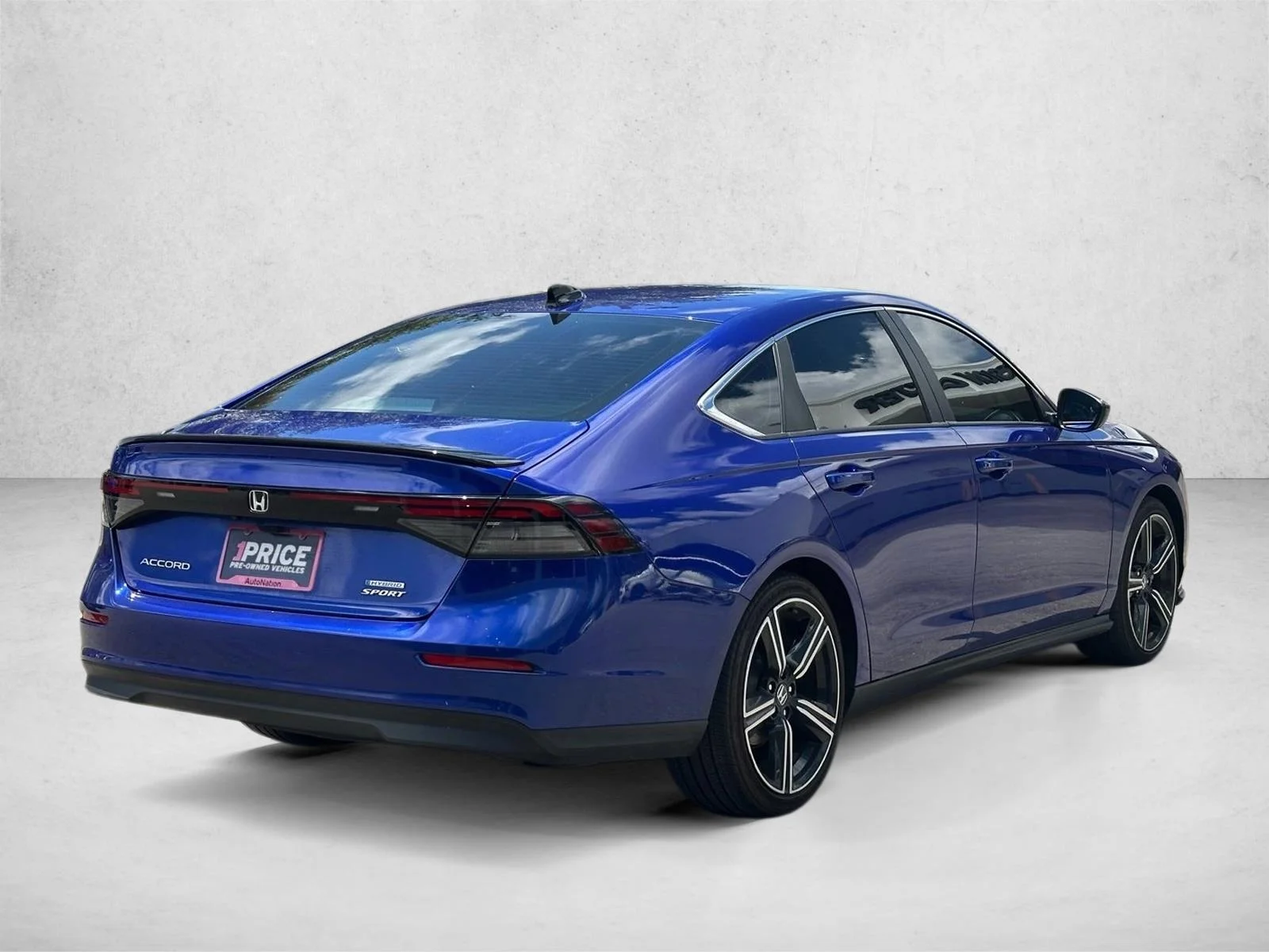 Used 2023 Still Night Pearl Honda Sport image 5
