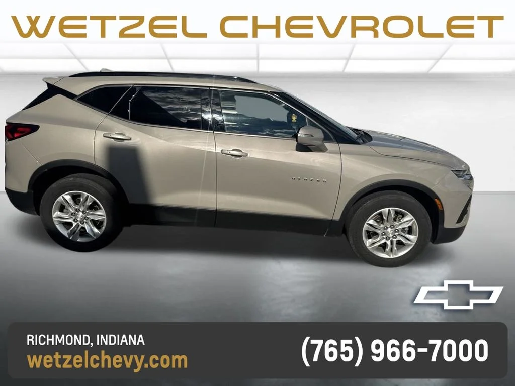 Used 2021 Gray Chevrolet LT image 4