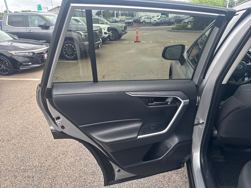Used 2019 Silver Toyota LE image 36