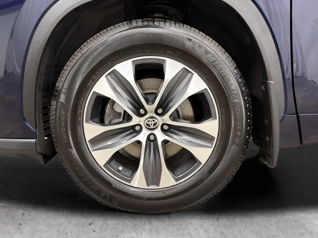 Used 2022 Blue Toyota XLE image 44