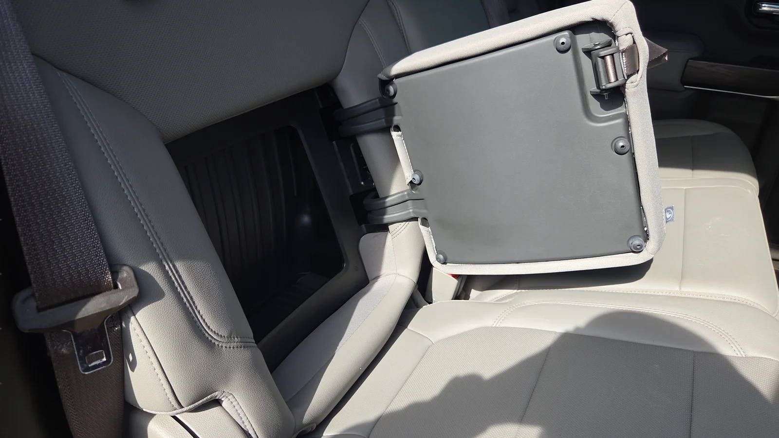 Used 2019 Red GMC SLT image 18
