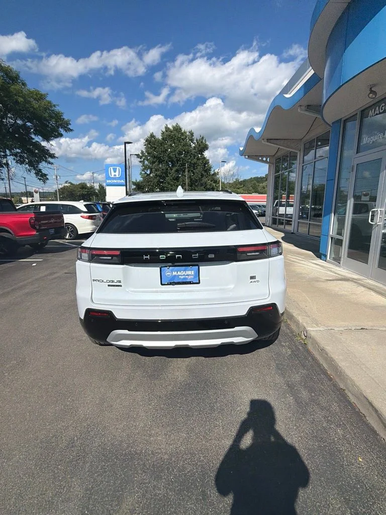 New 2026 Frostline White Pearl Honda AWD Touring image 7