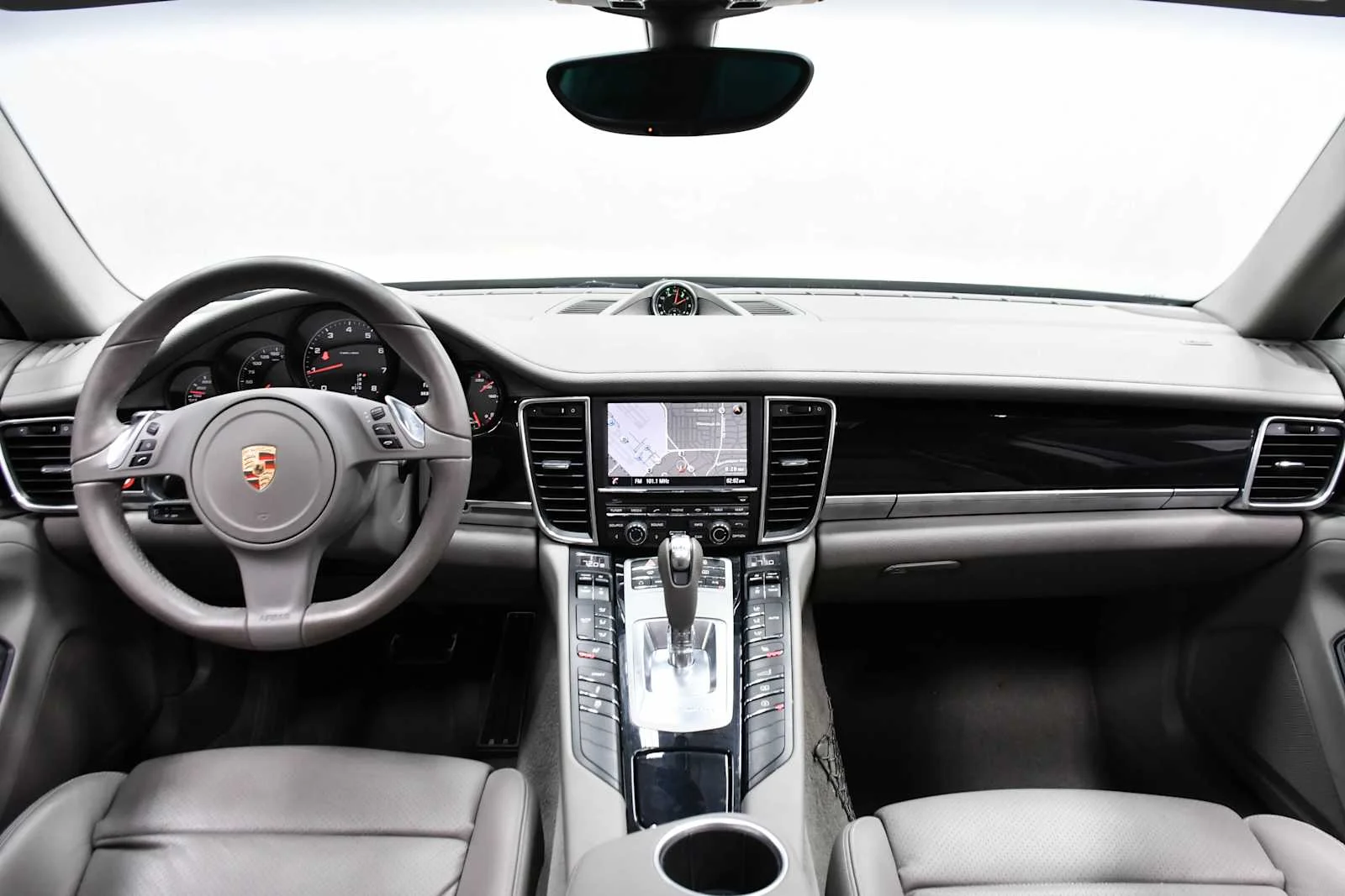 Used 2013 Black Porsche  image 16