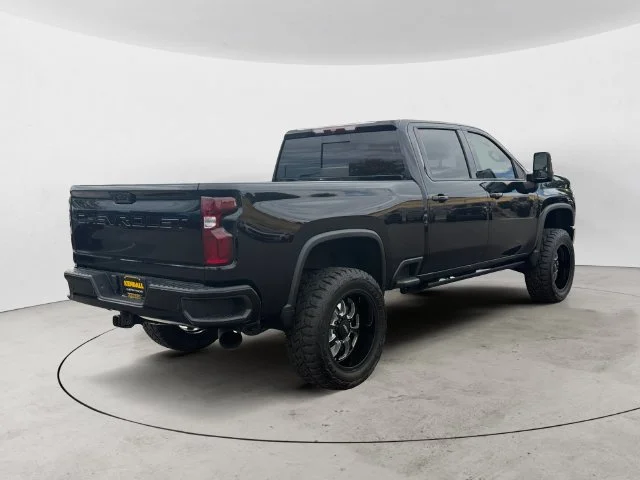 Used 2022 Black Chevrolet High Country image 6