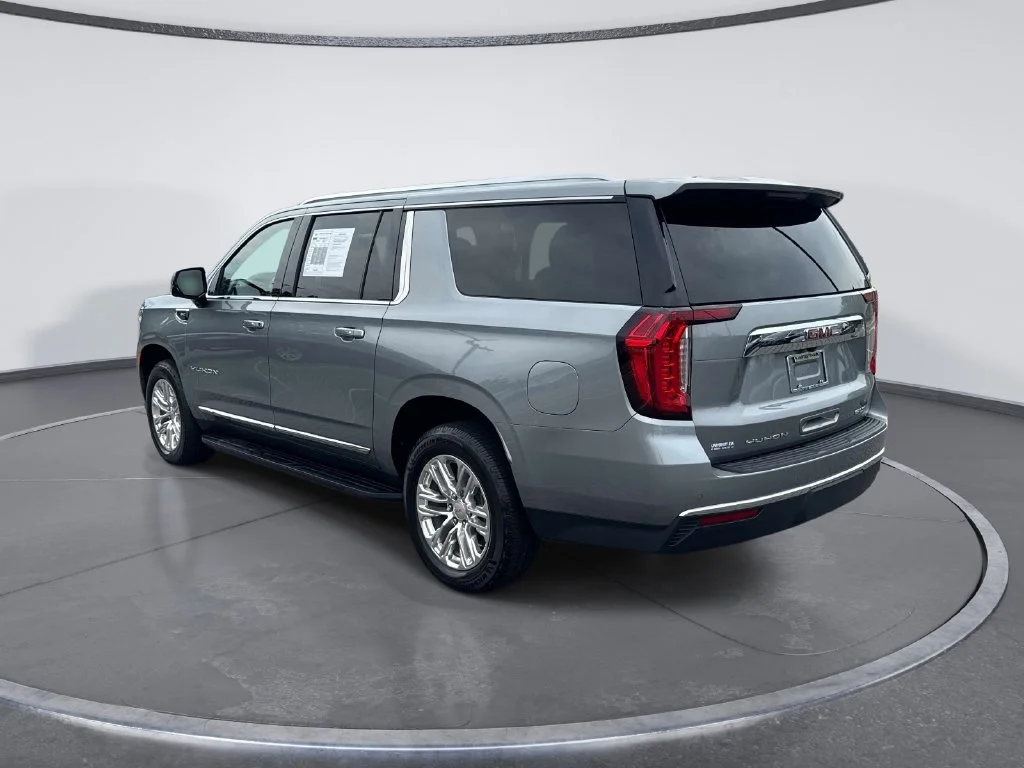 Used 2023 Silver GMC SLT image 5