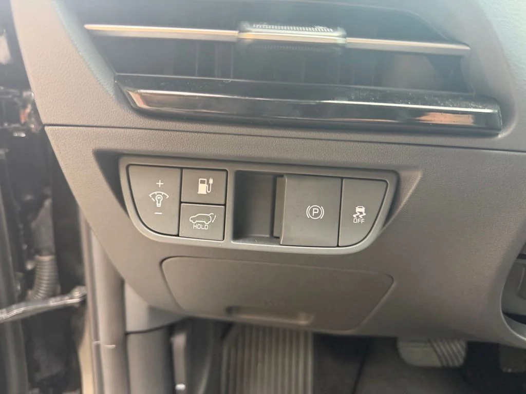 Certified Used 2024 Aurora Black Pearl Kia Wind image 20