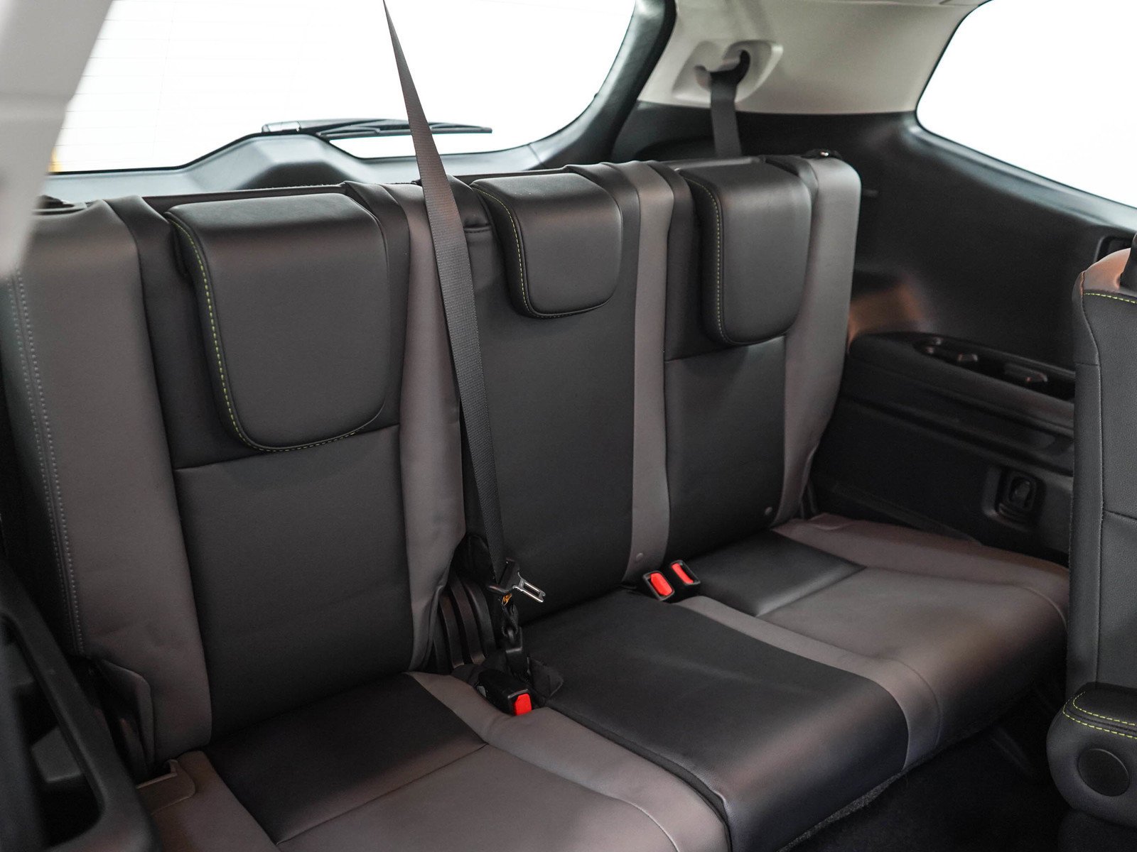 Used 2024 Crystal Black Pearl Subaru Onyx Edition image 13