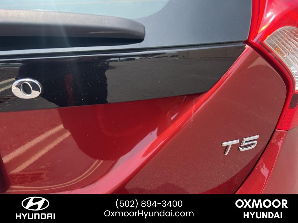 Used 2015 Flamenco Red Metallic Volvo T5 Drive-E Premier image 13