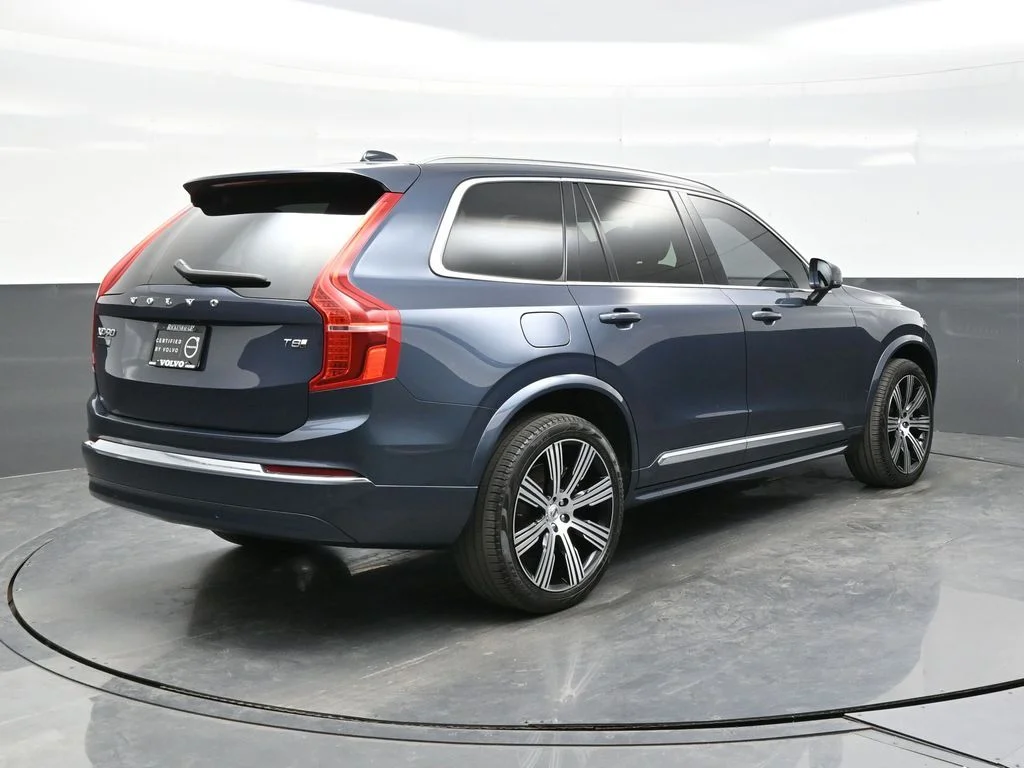 Certified Used 2025 Denim Blue Volvo Core image 7