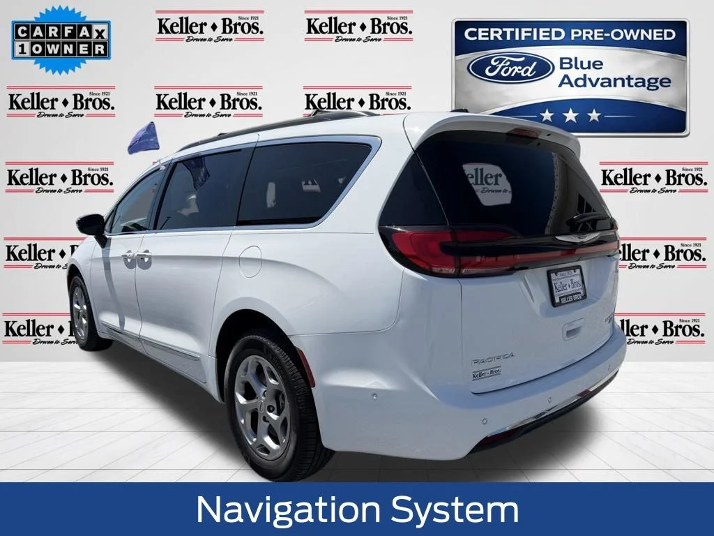 Used 2023 White Chrysler Limited image 5